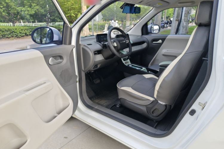 Used CHANGAN NEVO Lumin 2022 155 km – Refreshingly Sweet Edition Driver Seat