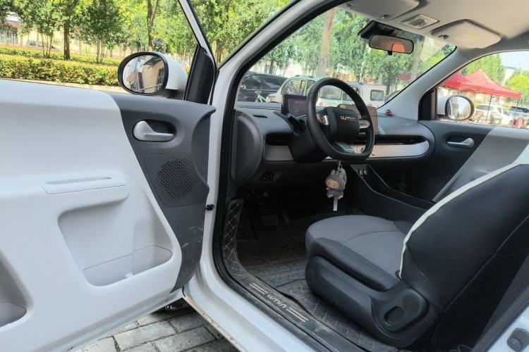 Used CHANGAN NEVO Lumin 2022 155 km – Refreshingly Sweet Edition Driver Seat