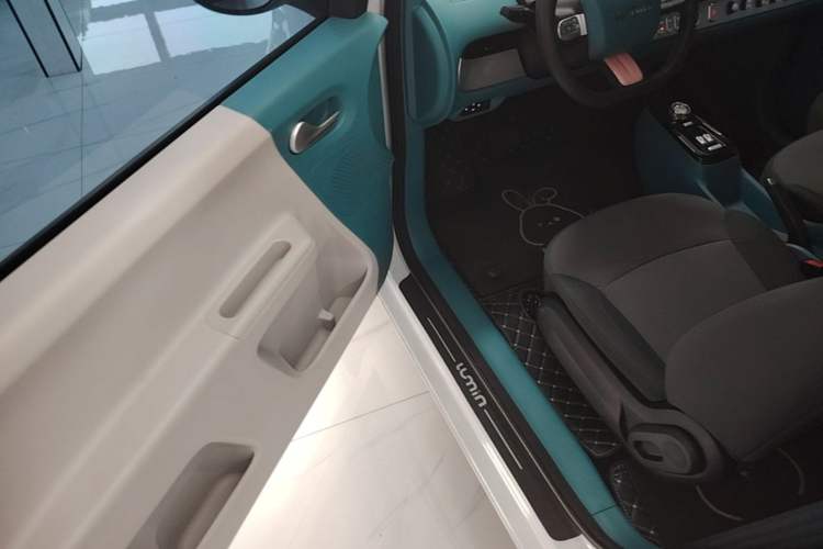 Used CHANGAN NEVO Lumin 2022 155 km – Refreshingly Sweet Edition Driver Seat