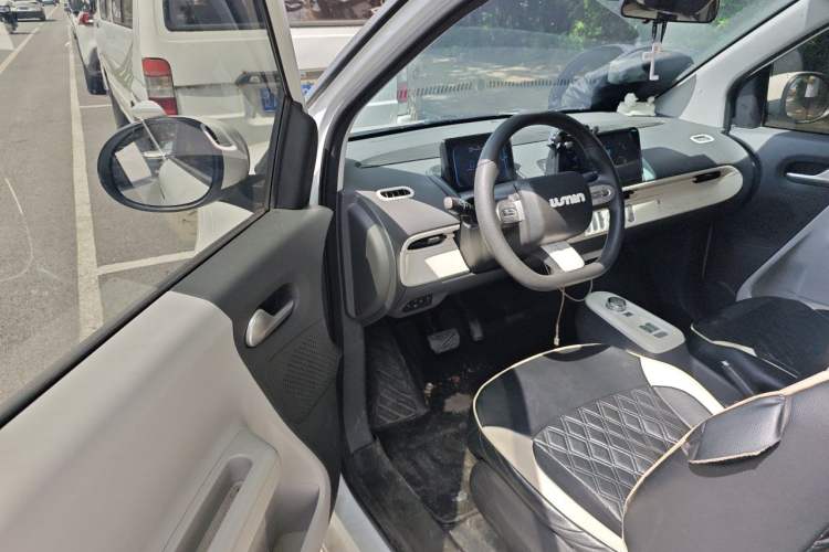Used CHANGAN NEVO Lumin 2022 155 km – Refreshingly Sweet Edition Driver Seat