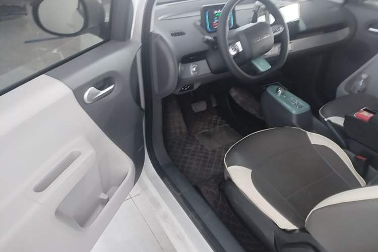 Used CHANGAN NEVO Lumin 2022 155 km – Refreshingly Sweet Edition Driver Seat