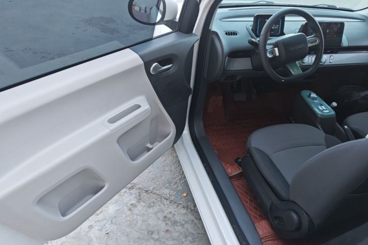 Used CHANGAN NEVO Lumin 2022 155 km – Refreshingly Sweet Edition Driver Seat