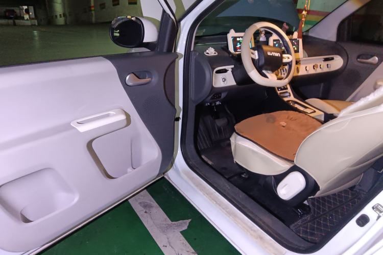 Used CHANGAN NEVO Lumin 2022 155 km – Refreshingly Sweet Edition Driver Seat