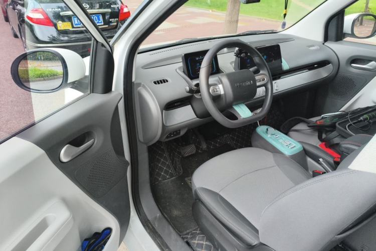 Used CHANGAN NEVO Lumin 2022 155 km – Refreshingly Sweet Edition Driver Seat