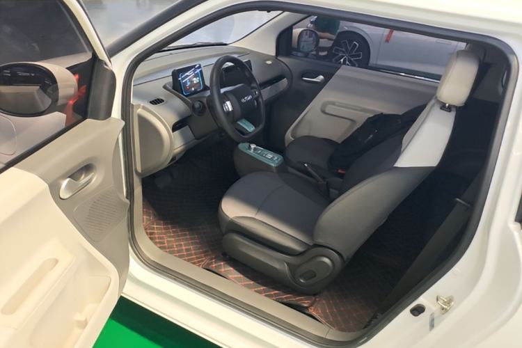 Used CHANGAN NEVO Lumin 2022 155 km – Refreshingly Sweet Edition Driver Seat