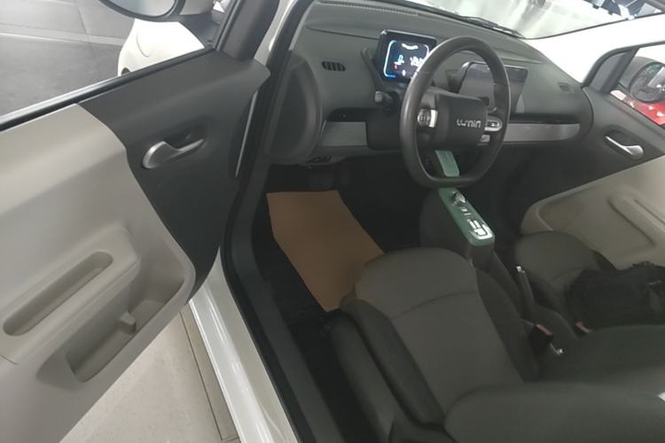 Used CHANGAN NEVO Lumin 2022 155 km – Refreshingly Sweet Edition Driver Seat