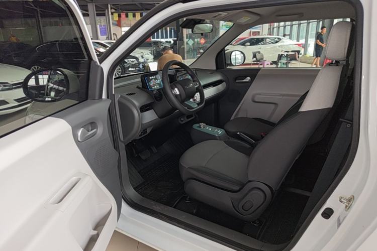 Used CHANGAN NEVO Lumin 2022 155 km – Refreshingly Sweet Edition Driver Seat