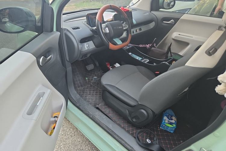 Used CHANGAN NEVO Lumin 2022 155 km – Refreshingly Sweet Edition Driver Seat
