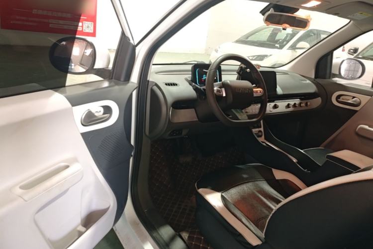 Used CHANGAN NEVO Lumin 2022 155 km – Refreshingly Sweet Edition Driver Seat