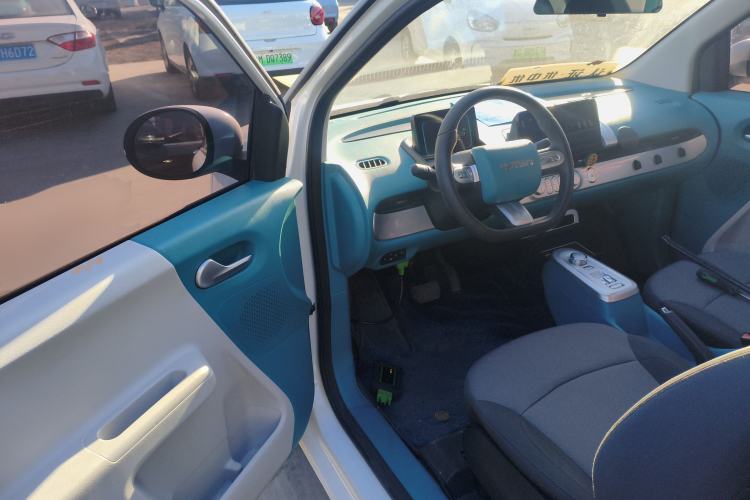 Used CHANGAN NEVO Lumin 2022 155 km – Refreshingly Sweet Edition Driver Seat