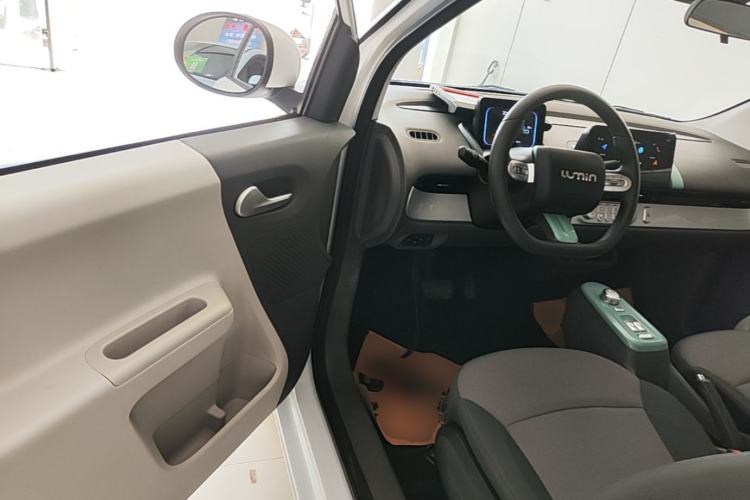 Used CHANGAN NEVO Lumin 2022 155 km – Refreshingly Sweet Edition Driver Seat