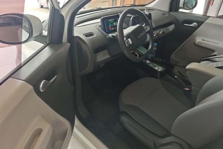 Used CHANGAN NEVO Lumin 2022 155 km – Refreshingly Sweet Edition Driver Seat