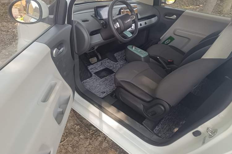Used CHANGAN NEVO Lumin 2022 155 km – Refreshingly Sweet Edition Driver Seat