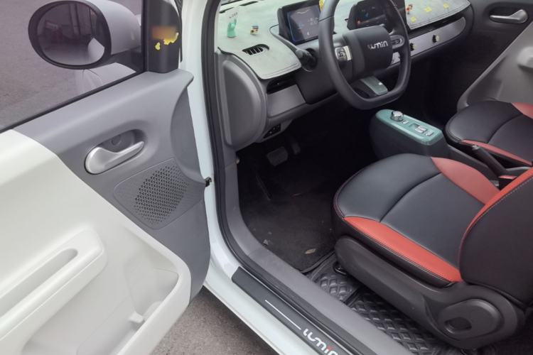 Used CHANGAN NEVO Lumin 2022 155 km – Refreshingly Sweet Edition Driver Seat