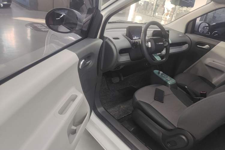 Used CHANGAN NEVO Lumin 2022 210km Sweet Edition Driver Seat
