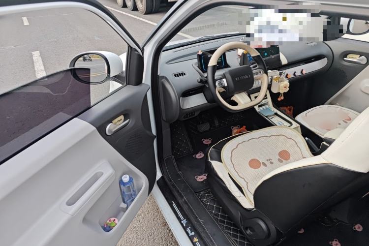 Used CHANGAN NEVO Lumin 2022 155 km – Refreshingly Sweet Edition Driver Seat