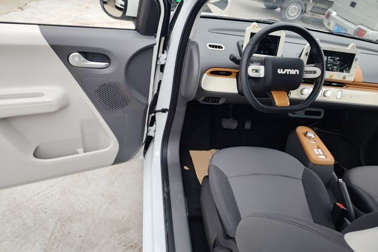 Used CHANGAN NEVO Lumin 2022 155 km – Refreshingly Sweet Edition Driver Seat