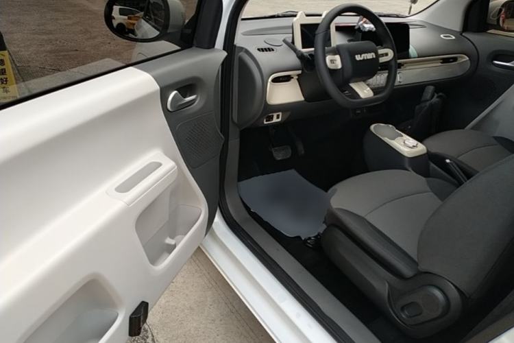 Used CHANGAN NEVO Lumin 2022 155 km – Refreshingly Sweet Edition Driver Seat