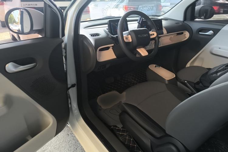 Used CHANGAN NEVO Lumin 2022 155 km – Refreshingly Sweet Edition Driver Seat