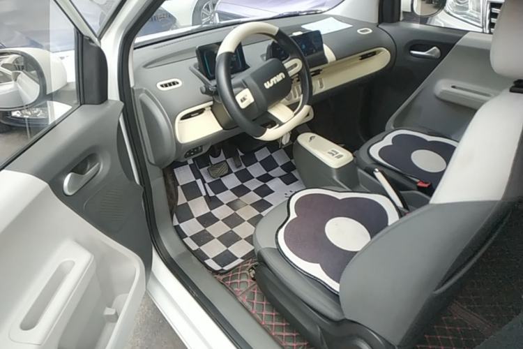 Used CHANGAN NEVO Lumin 2022 155 km – Refreshingly Sweet Edition Driver Seat