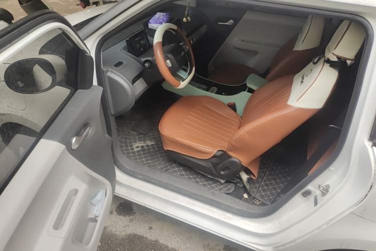 Used CHANGAN NEVO Lumin 2022 155 km – Refreshingly Sweet Edition Driver Seat
