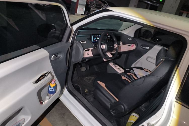Used CHANGAN NEVO Lumin 2022 155 km – Refreshingly Sweet Edition Driver Seat