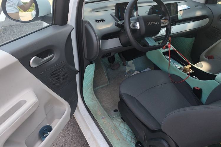 Used CHANGAN NEVO Lumin 2022 155 km – Refreshingly Sweet Edition Driver Seat