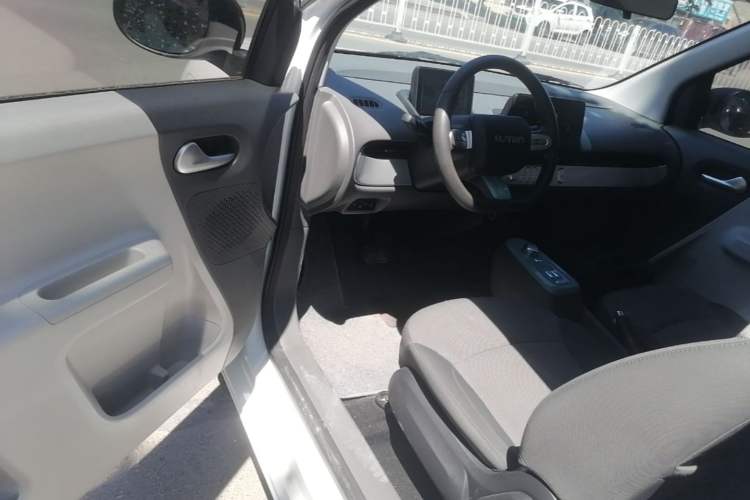 Used CHANGAN NEVO Lumin 2022 155 km – Refreshingly Sweet Edition Driver Seat