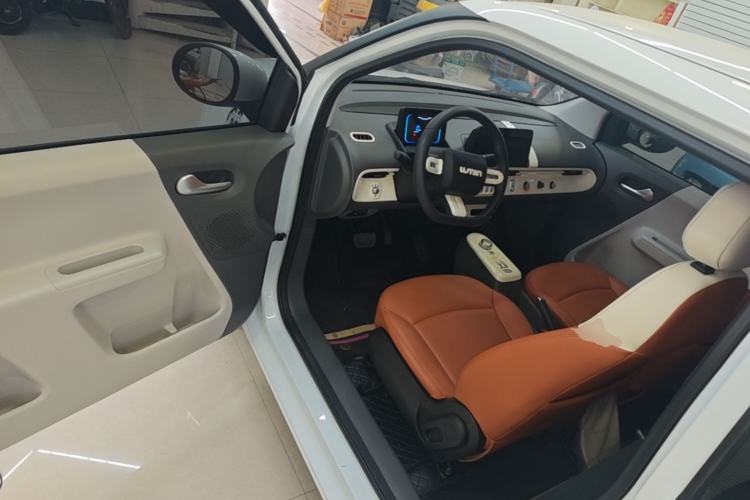 Used CHANGAN NEVO Lumin 2022 155 km – Refreshingly Sweet Edition Driver Seat