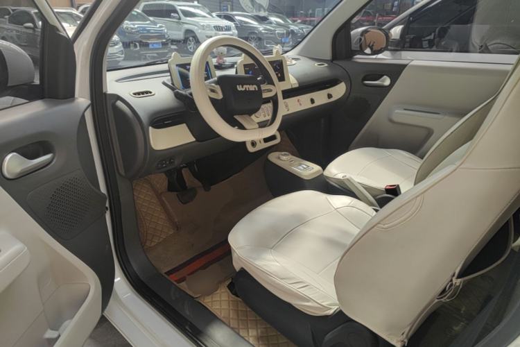 Used CHANGAN NEVO Lumin 2022 155 km – Refreshingly Sweet Edition Driver Seat