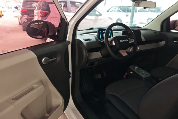 Used CHANGAN NEVO Lumin 2022 155 km – Refreshingly Sweet Edition Driver Seat