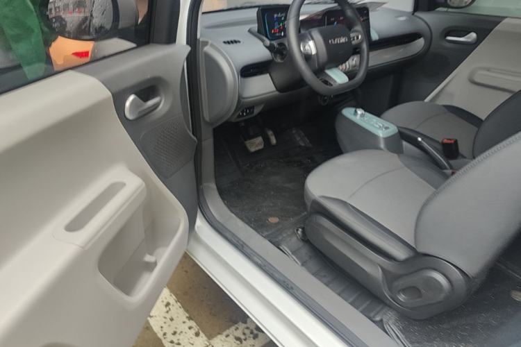 Used CHANGAN NEVO Lumin 2022 155 km – Refreshingly Sweet Edition Driver Seat