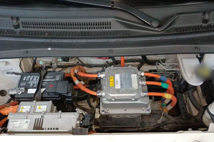 Used CHANGAN NEVO Lumin 2022 301km Honey-Sweet Version Engine Bay