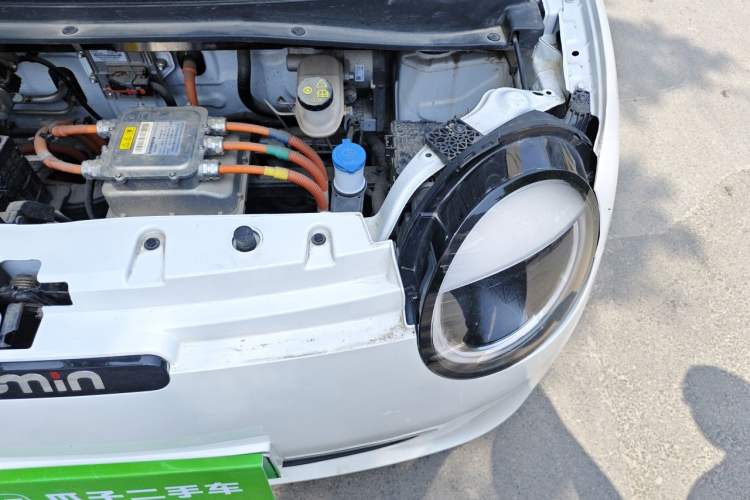 Used CHANGAN NEVO Lumin 2022 155 km – Refreshingly Sweet Edition Engine Bay Left