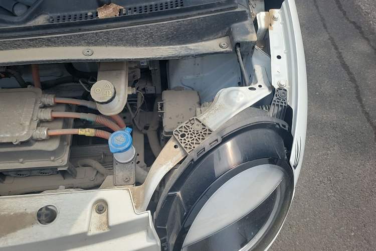 Used CHANGAN NEVO Lumin 2022 210km Sweet Edition Engine Bay Left