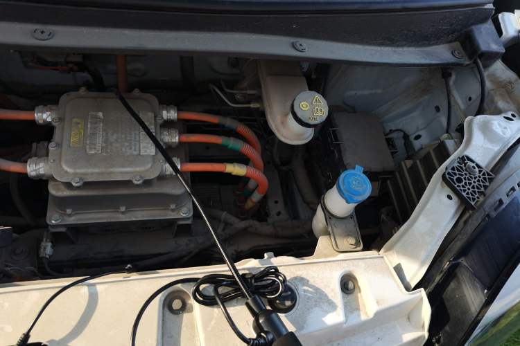 Used CHANGAN NEVO Lumin 2022 155 km – Refreshingly Sweet Edition Engine Bay Left