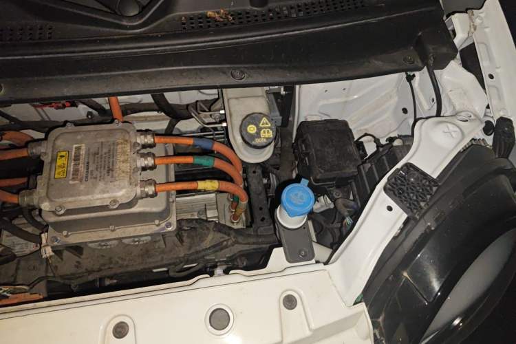 Used CHANGAN NEVO Lumin 2022 210km Sweet Edition Engine Bay Left