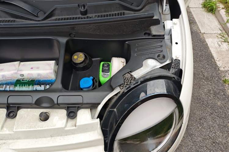Used CHANGAN NEVO Lumin 2022 155 km – Refreshingly Sweet Edition Engine Bay Left