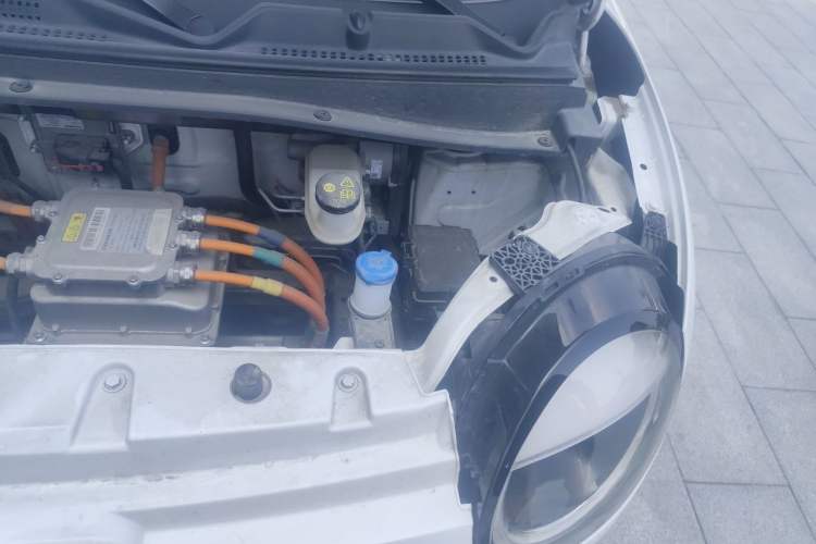 Used CHANGAN NEVO Lumin 2022 210km Sweet Edition Engine Bay Left