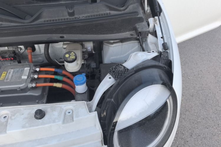 Used CHANGAN NEVO Lumin 2022 155 km – Refreshingly Sweet Edition Engine Bay Left