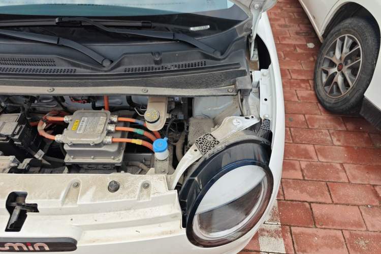 Used CHANGAN NEVO Lumin 2022 155 km – Refreshingly Sweet Edition Engine Bay Left