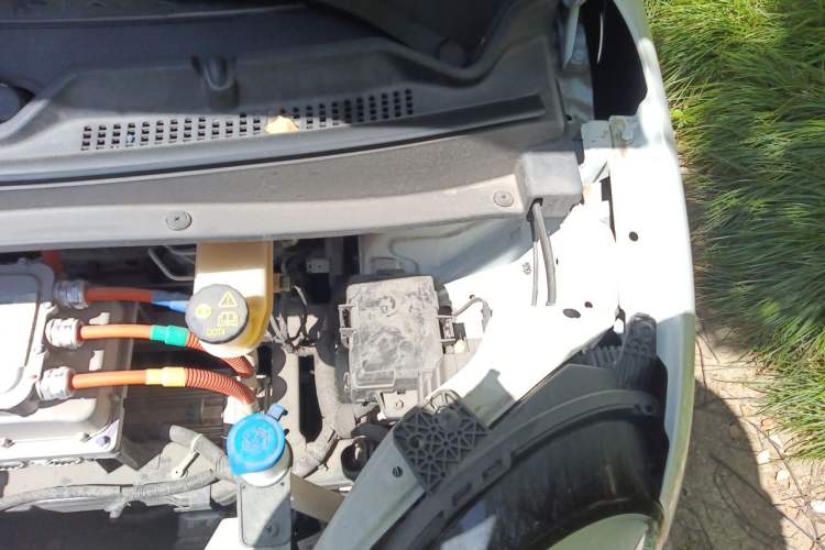 Used CHANGAN NEVO Lumin 2022 210km Sweet Edition Engine Bay Left