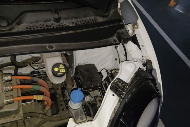 Used CHANGAN NEVO Lumin 2022 210km Sweet Edition Engine Bay Left