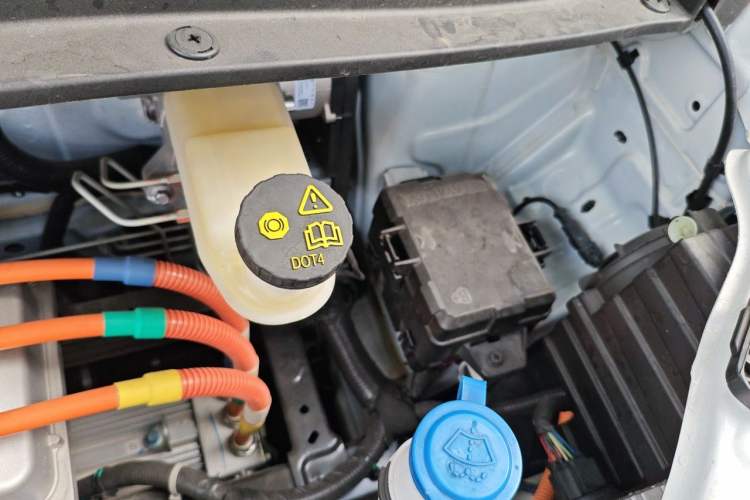 Used CHANGAN NEVO Lumin 2022 210km Sweet Edition Engine Bay Left