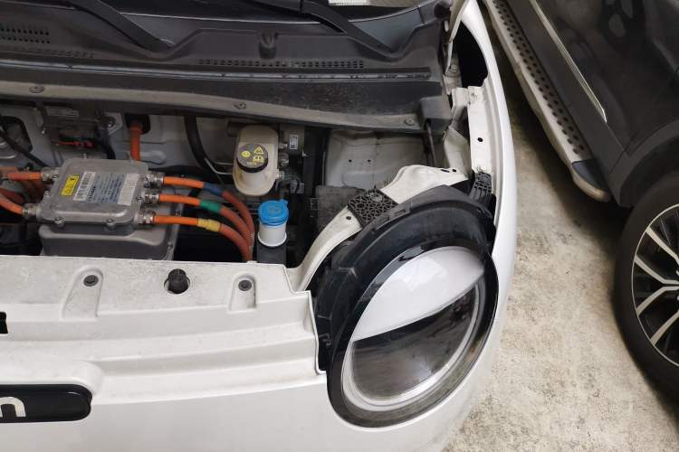 Used CHANGAN NEVO Lumin 2022 210km Sweet Edition Engine Bay Left