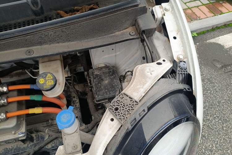 Used CHANGAN NEVO Lumin 2022 210km Sweet Edition Engine Bay Left