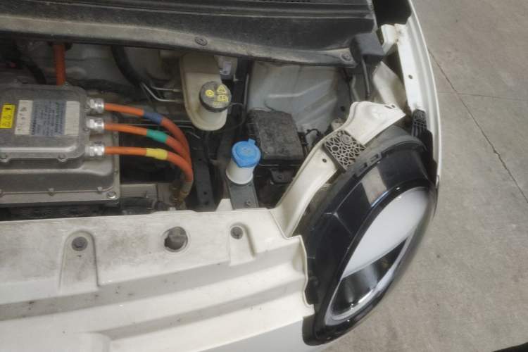 Used CHANGAN NEVO Lumin 2022 210km Sweet Edition Engine Bay Left