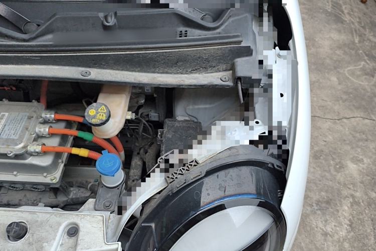 Used CHANGAN NEVO Lumin 2022 155 km – Refreshingly Sweet Edition Engine Bay Left