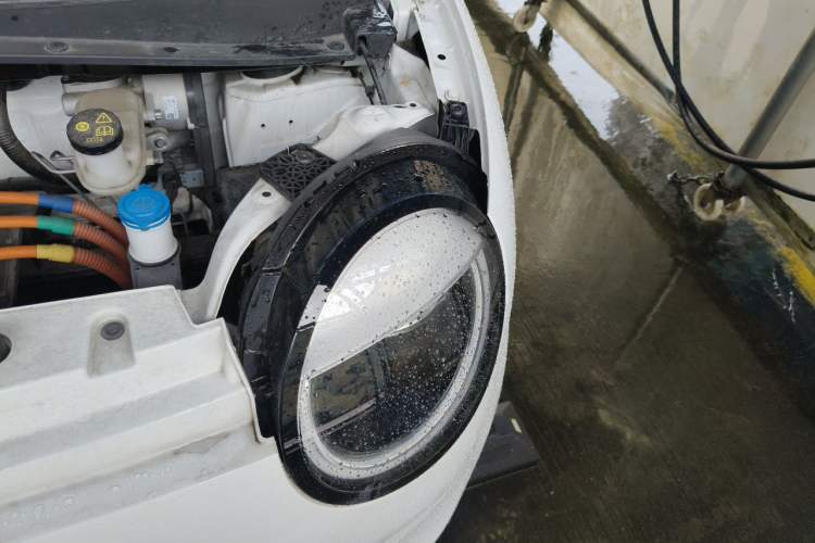 Used CHANGAN NEVO Lumin 2022 210km Sweet Edition Engine Bay Left
