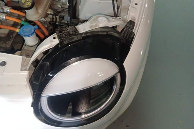 Used CHANGAN NEVO Lumin 2022 210km Sweet Edition Engine Bay Left